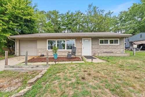 24 Ems B48 Ln, Warsaw, IN, 46582-6631 | Card Image