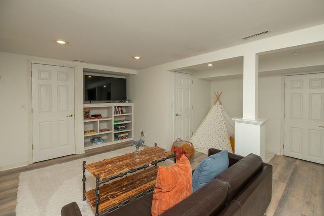 Fully Finished Lower Level | Image 20