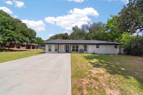 614 Colonial Dr, Athens, TX, 75751-3110 | Card Image