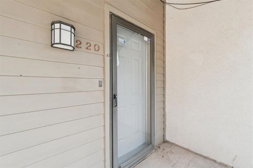 apt-220-11120 Stratford Dr, Oklahoma City, OK, 73120-7241 | Card Image