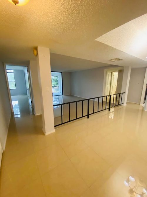 2h-3760 Inverrary Dr, LAUDERHILL, FL, 33319-5157 | Card Image