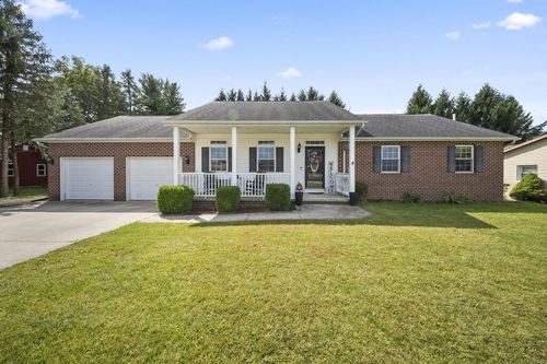 915 W Perry Street, Bucyrus, OH, 44820 | Card Image