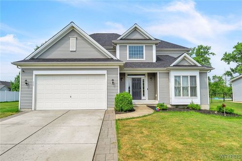 111 Caldwell Dr, West Seneca, NY, 14224-5011 | Card Image