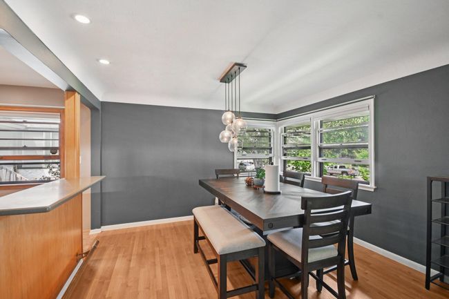 13-web-or-mls-Como Ave-1106-013.jpg | Image 8