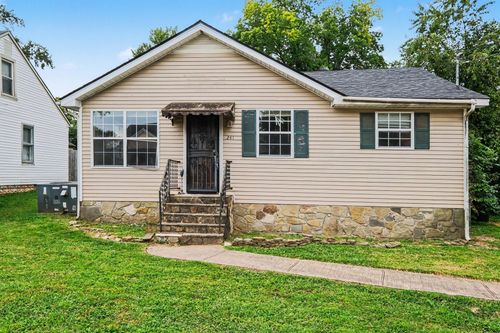 241 E Park Ave, Gallatin, TN, 37066-3338 | Card Image