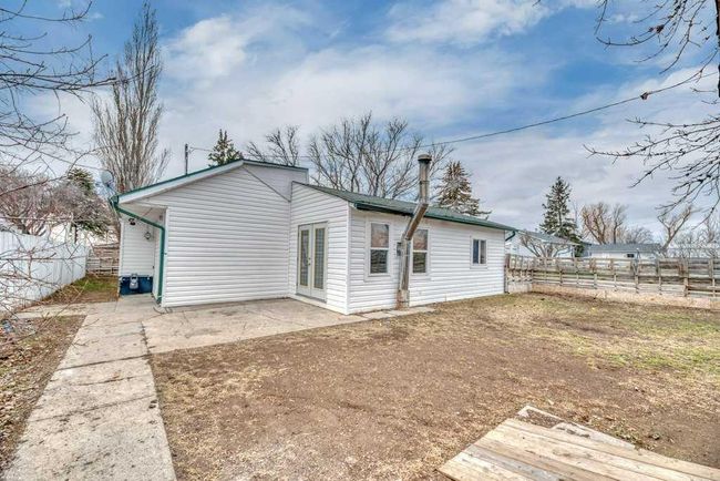 96 2 Avenue W, House other with 3 bedrooms, 2 bathrooms and 2 parking in Tilley AB | Image 28