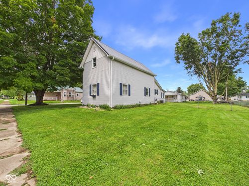558 Central Ave, Middletown, IN, 47356-1031 | Card Image