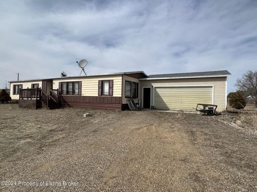 8402 Hwy 85 N, Bowman, ND, 58623 | Card Image