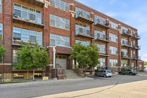 202-1901 E Hennepin Ave, Minneapolis, MN, 55413-3006 | Card Image