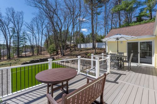45 Damon Ave, Nashua, NH, 03064-1251 | Card Image