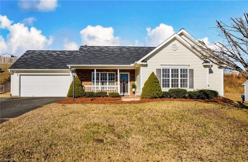 431 Mallard View Ln, Winston-Salem, NC, 27127-9038 | Card Image