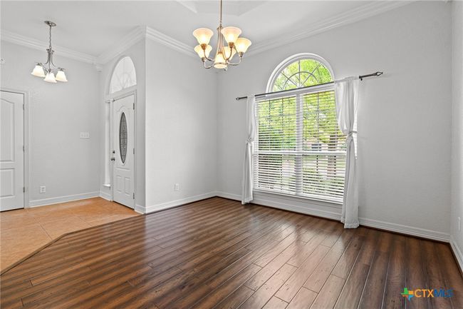 Dining & Entry | Image 6