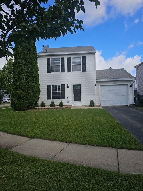 5538 Alexandria Dr, Lake In The Hills, IL, 60156-5827 | Card Image