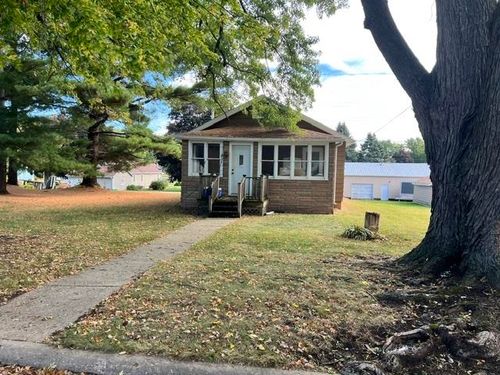 913 S 15th Street, Freeport, IL, 61032 | Card Image