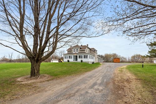 5349 Bowesville Rd, Gloucester, ON, K1X1B8 | Card Image