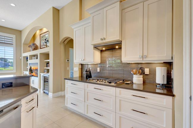 547 Robin Ln, House other with 5 bedrooms, 4 bathrooms and null parking in Jupiter FL | Image 25