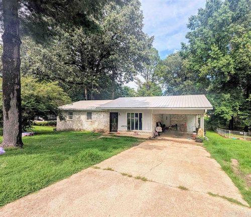 363 Lee Ave, Piggott, AR, 72454-1301 | Card Image