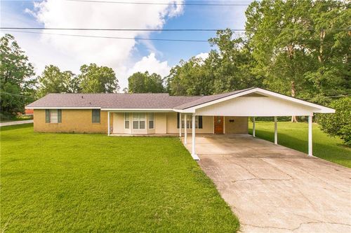 928 S Dogwood Dr, Bogalusa, LA, 70427-5924 | Card Image