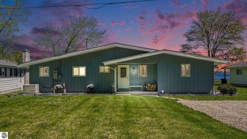 4440 Loon Lake Rd, Hale, MI, 48739-8915 | Card Image