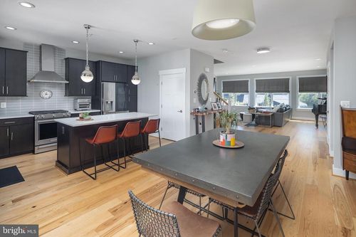 b-702 Elden St, HERNDON, VA, 20170-4634 | Card Image