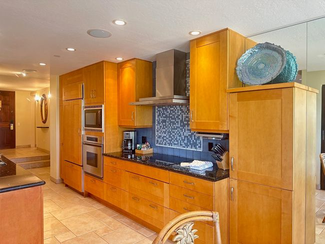 703 - 50 Nohea Kai Dr, Condo with 2 bedrooms, 2 bathrooms and null parking in Lahaina HI | Image 6