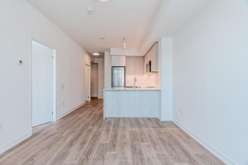 913-2485 Eglinton Ave W, Mississauga, ON, L5M | Card Image