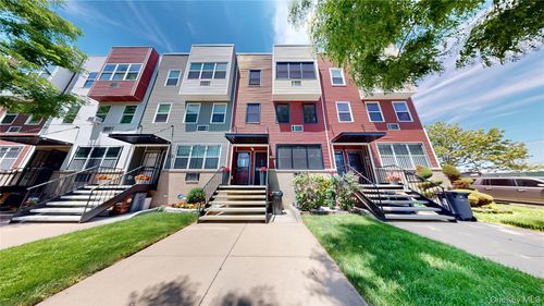 555 Egan Street, New York, NY, 11239 | Card Image