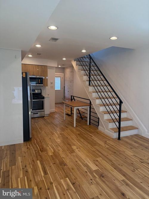 2321 Gerritt St, PHILADELPHIA, PA, 19146-4106 | Card Image