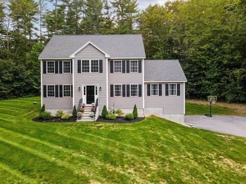 35 Mammoth Rd, Londonderry, NH, 03053-4031 | Card Image