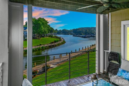 18525 Harborside Dr, Cornelius, NC, 28031-8793 | Card Image