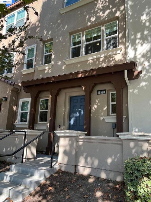 1233 Merry Loop, Milpitas, CA, 95035-8097 | Card Image