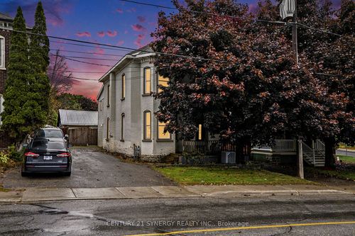 17 Elmsley St S, Smiths Falls, ON, K7A3P1 | Card Image