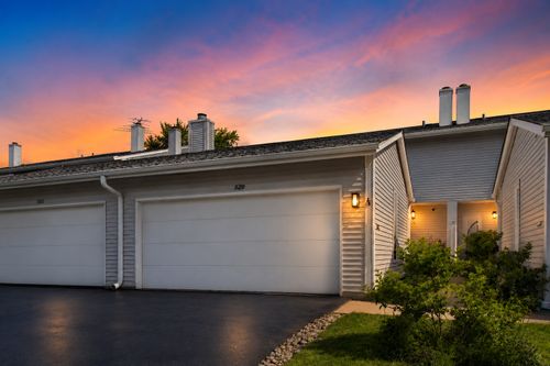 520 Hummingbird Ln, Deerfield, IL, 60015-3625 | Card Image