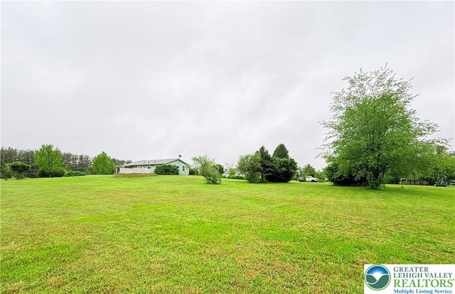 353 Bollinger Rd, House other with 3 bedrooms, 1 bathrooms and null parking in Kunkletown PA | Image 4