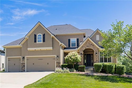 9445 W 157th Pl, Overland Park, KS, 66221-7819 | Card Image