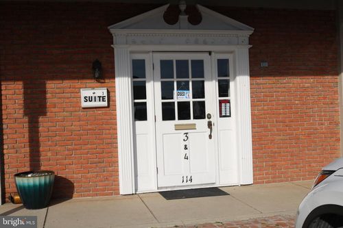 ste-3-114 Walnut St, WAYNESBORO, PA, 17268-1668 | Card Image