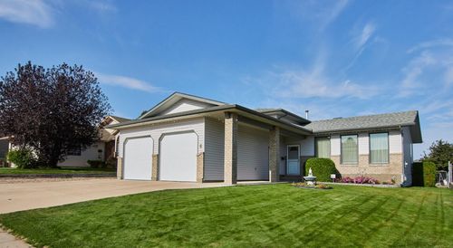 6 Redwood Pl Se, Medicine Hat, AB, T1B4A1 | Card Image