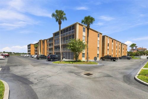 1017-12760 Indian Rocks Rd, LARGO, FL, 33774-2334 | Card Image