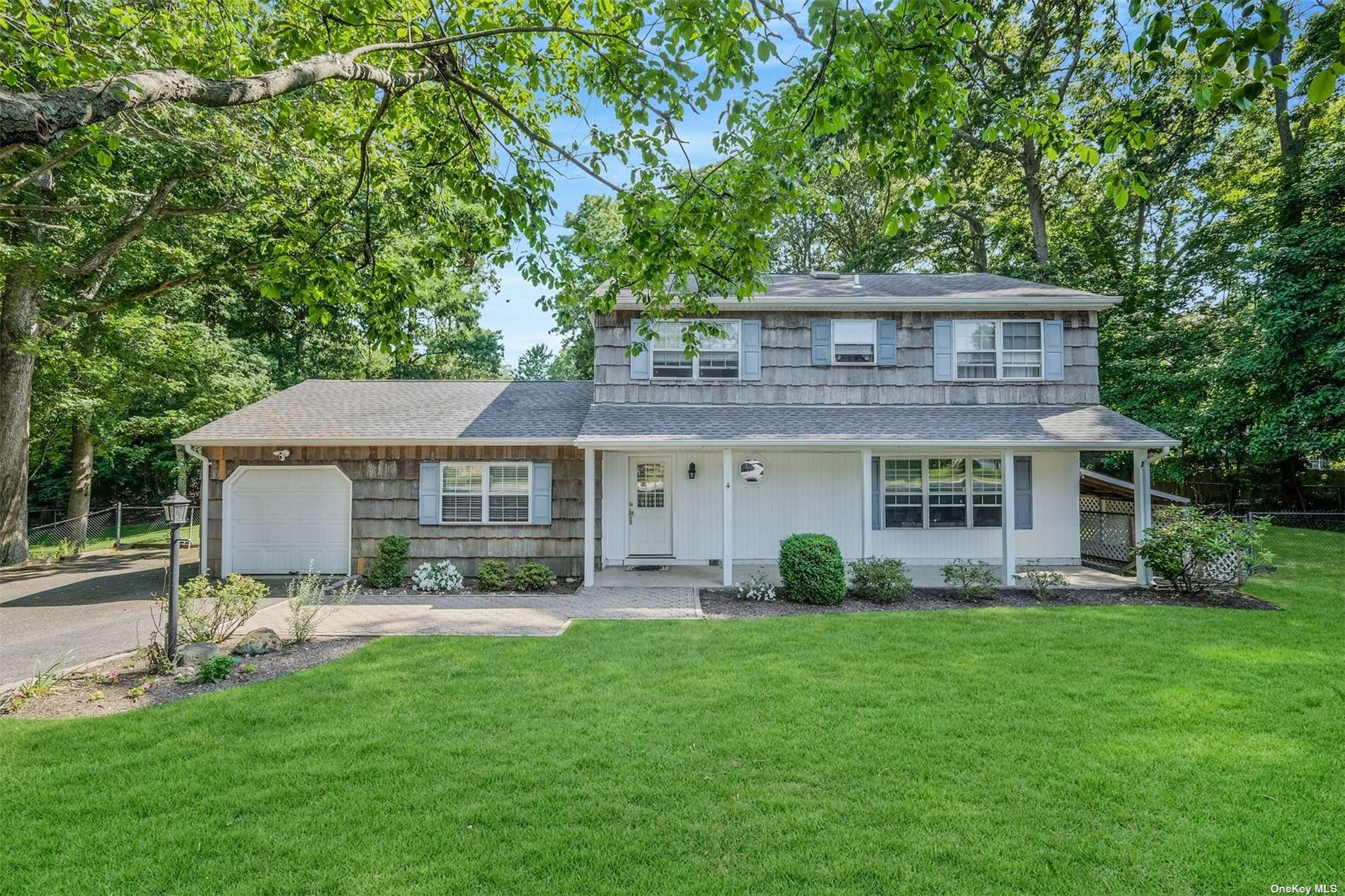 Cross Ct, Shoreham, NY 11786