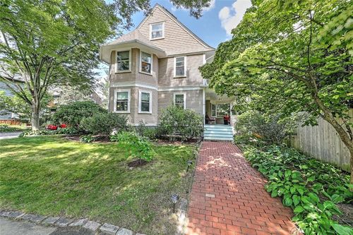 179 Elmgrove Ave, Providence, RI, 02906-4222 | Card Image