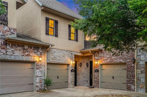 2622 S Everest Ave, Rogers, AR, 72758-9500 | Card Image