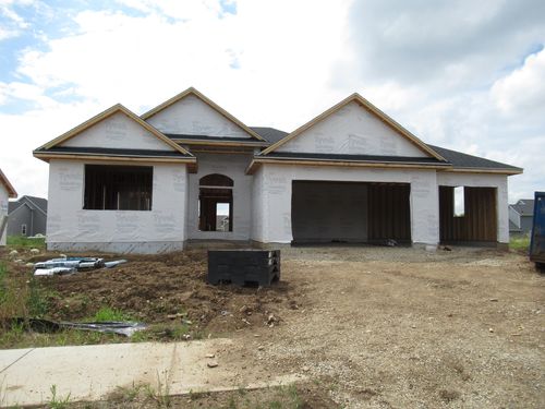 518 Woodside Ct, West Bend, WI, 53095-1214 | Card Image