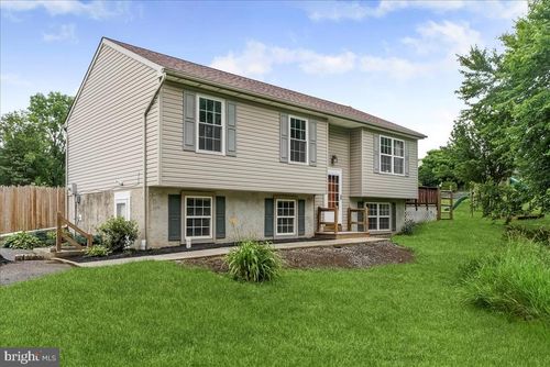 3189 Horseshoe Pike, HONEY BROOK, PA, 19344-8686 | Card Image