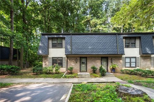 19 Arpege Way Nw, Atlanta, GA, 30327-1001 | Card Image