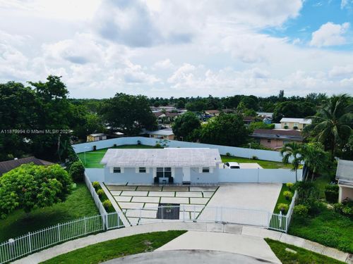 4384 Nw 202nd St, Miami Gardens, FL, 33055-1528 | Card Image