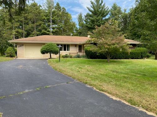 33820 Oriole Cir, Burlington, WI, 53105-8715 | Card Image