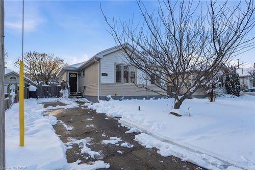 128 Schlueter St, Cambridge, ON, N3H4B3 | Card Image