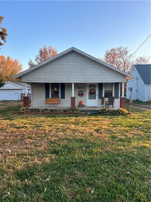 2810 Commercial St, Saint Joseph, MO, 64503-1232 | Card Image