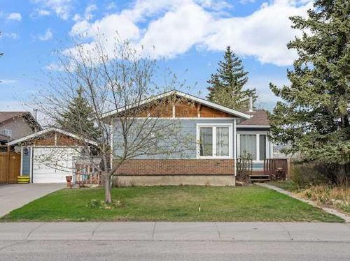 126 Glenhill Drive, Cochrane, AB, T0L0W3 | Card Image