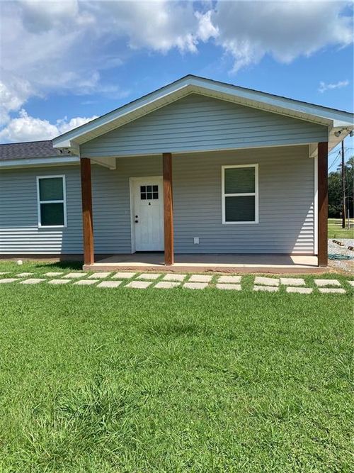a-608 E Beech St, Ponchatoula, LA, 70454-8861 | Card Image